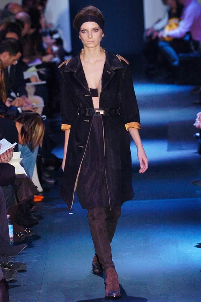 Look 14